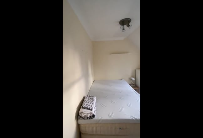 🌞 Bright Double Bedroom - near St Katherine Docks Main Photo