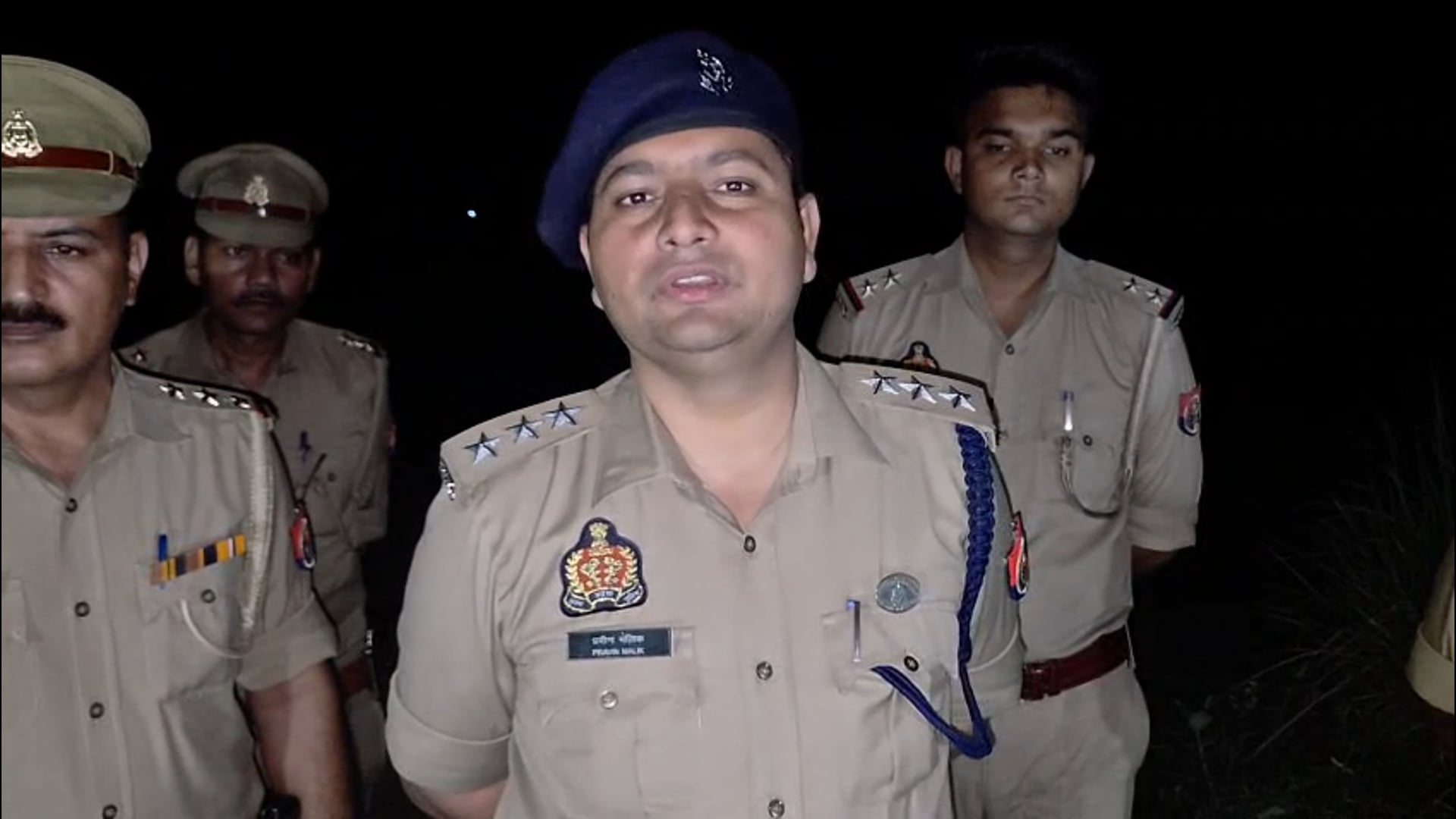 पुलिस मुठभेड़ में छिनैती करने वाले दो बदमाश गिरफ्तार

शाहजहांपुर में एसओजी, सर्विलांस सेल और थाना सिंधौली पुलिस की संयुक्त टीम ने थाना पुवायां व सिंधौली क्षेत्र में छिनैती की घटनाओं को अंजाम देने वाले दो अभियुक्तों को पुलिस मुठभेड़ के दौरान गिरफ्तार कर लिया। क्षेत्राधिकारी पुवायां ने बताया कि गिरफ्तार आरोपियों के खिलाफ विधिक कार्रवाई की जा रही है तथा उनसे अन्य घटनाओं के संबंध में भी पूछताछ की जा रही है।
