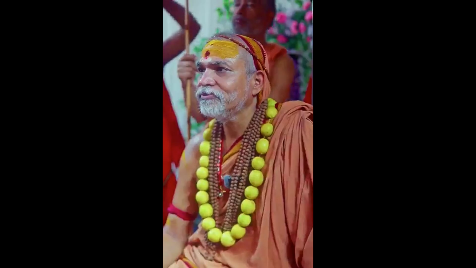 ▶️......अयोध्या में तो भूमिपूजन के समय से ही चोरी हो रही है- स्वामी अविमुक्तेश्वरानंद

*********
अयोध्या में राम मंदिर में आ रहे चढ़ावे की चोरी पर भाजपा को सांप सूंघ गया है, बड़के से लेकर छुटभैये नेता तक का मुंह बंद है इस मामले पर