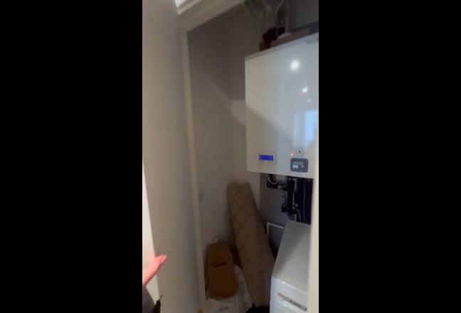 URGENT - 9th July Furnished Double in modern flat Main Photo