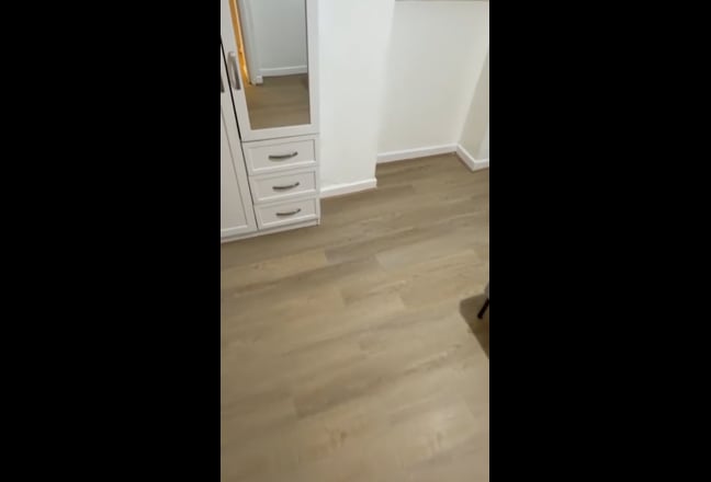 Newly Refurbished Large Studio with Double Bedroom Main Photo