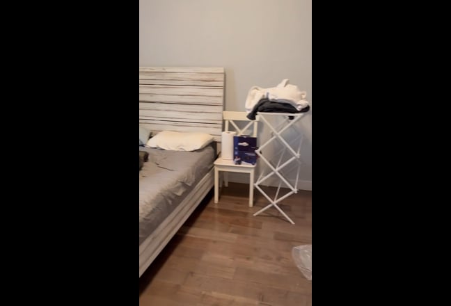 Subletting 2nd bedroom in 2B2B apartment Main Photo
