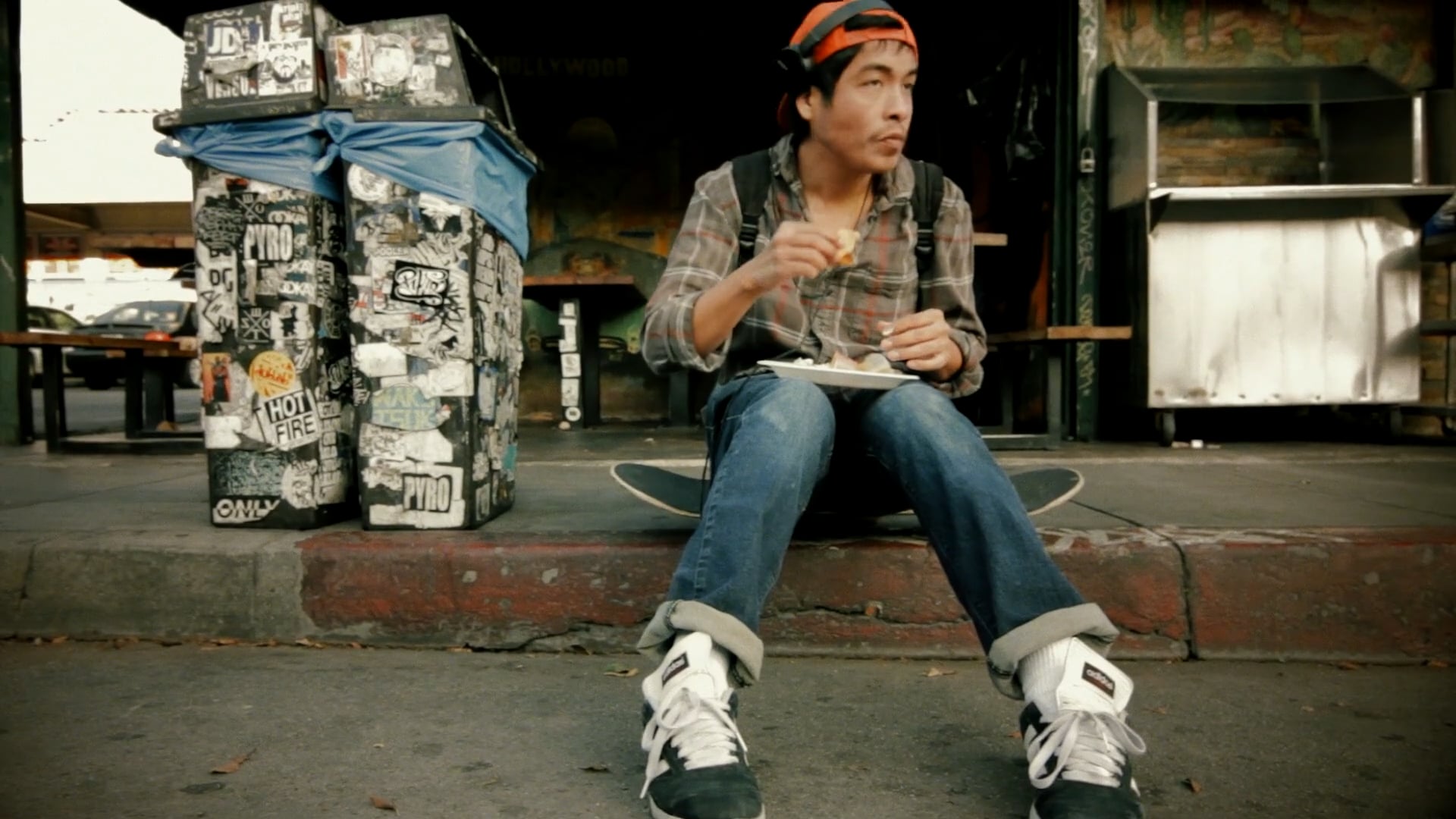 KENNY! eating tacos