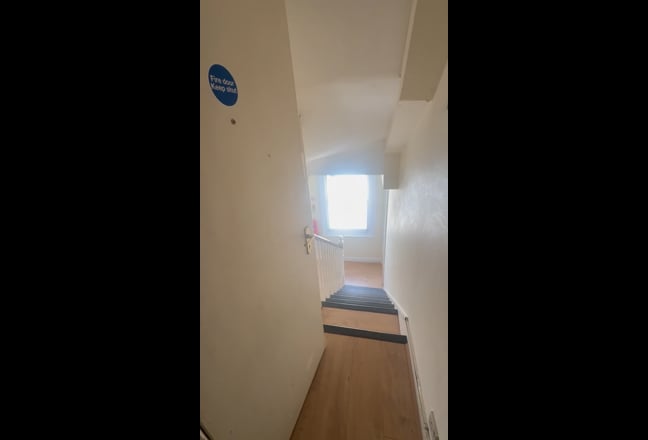 🤚🤚to Move Immediately Call Today to See It Main Photo