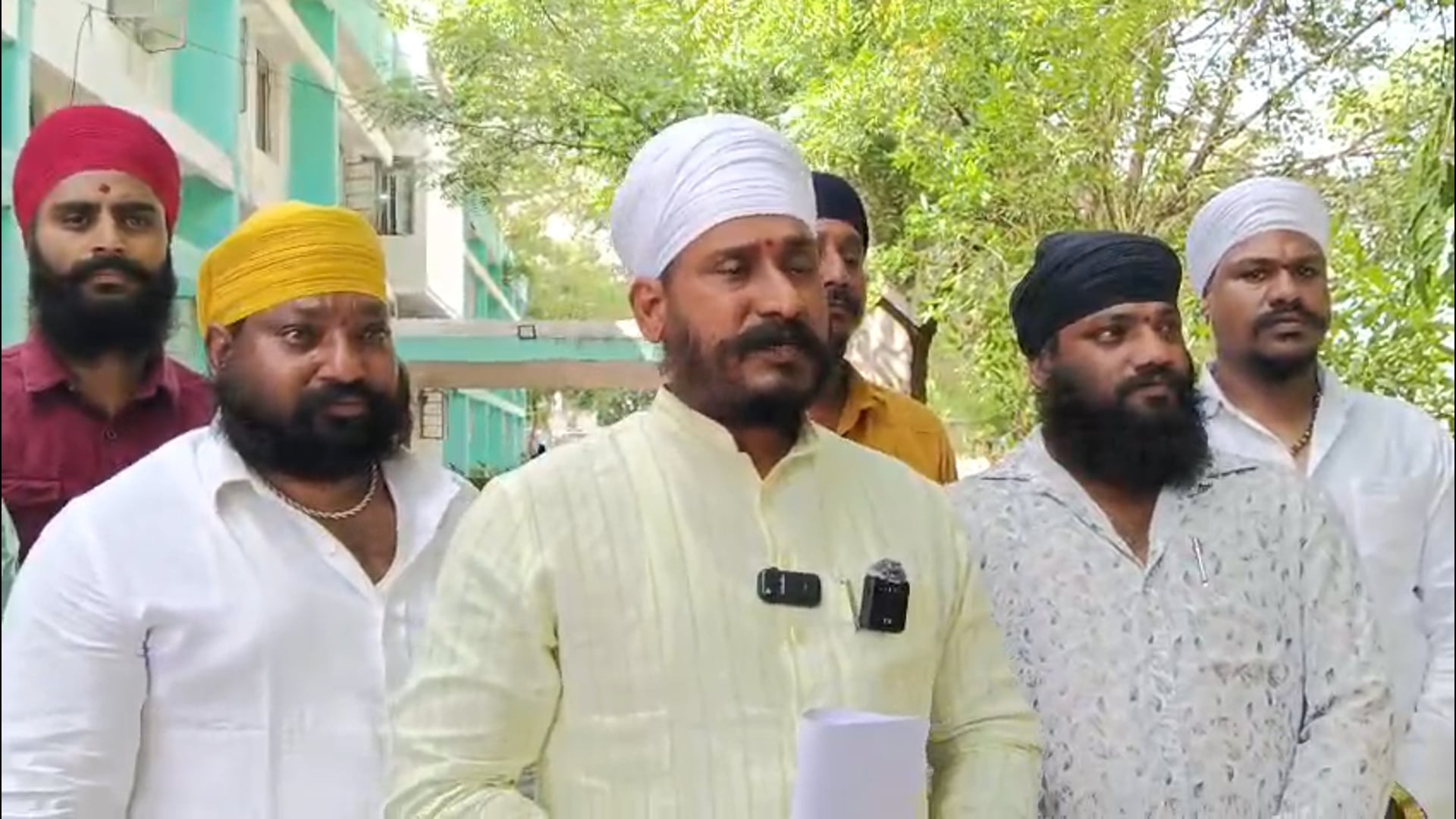 सिकलकरी समाजाबद्दल अपशब्द वापरणाऱ्या व्यक्तीवर गुन्हे दाखल करा, पोलीस अधीक्षक यांना निवेदन