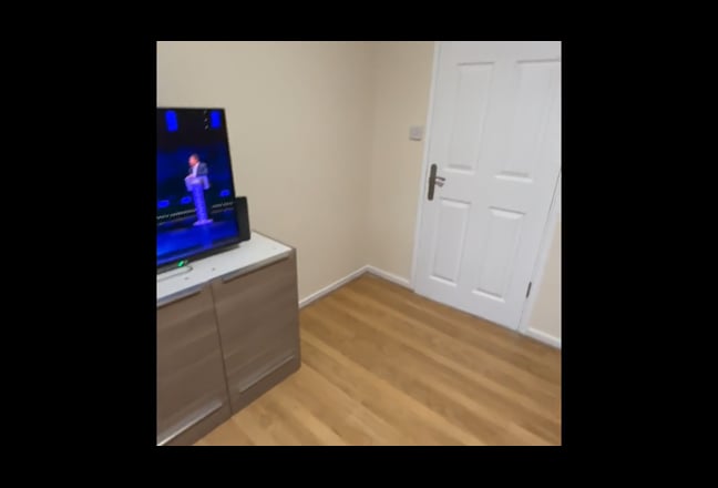 Ensuite Bedrooms Available Beeston Main Photo