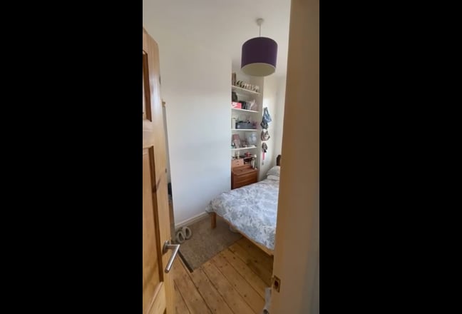 Cosy Victorian terrace very close to  Beech Road Main Photo