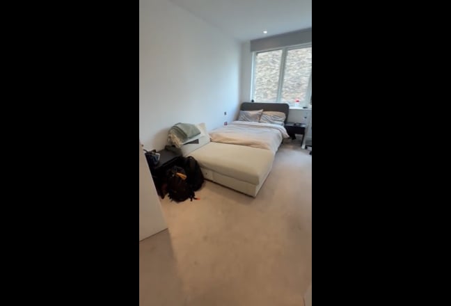 En suite double bedroom in Canada Water for Rent Main Photo