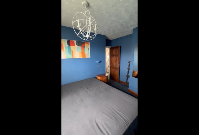 Looking for a comfortable place to call Home  Main Photo