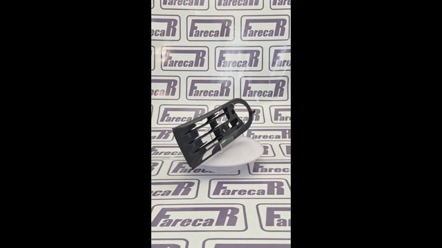 GRADE MOLDURA COM FURO FAROL AUX MILHA ESQUERDO AUDI A3 2001 2002 2003 2004 2005 2006