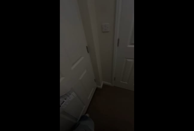 Looking for flatmate to share 2b2b Main Photo