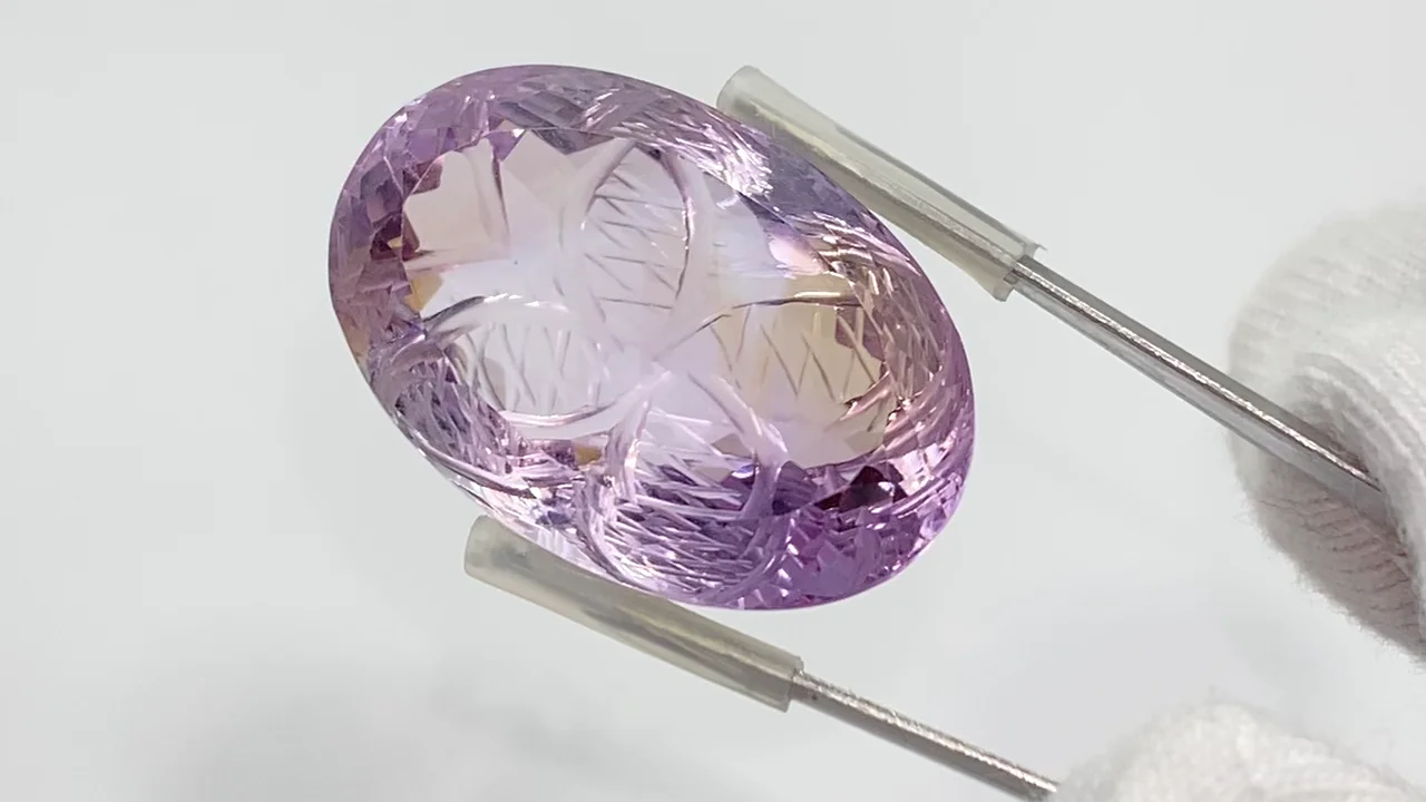 宝石質アメトリン AAA- ルース 彫刻入りファセットカット 1個 NO.48【1
