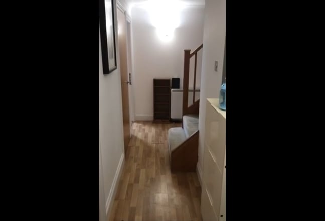 3b2b Warren Street Looking for a flatmate!  Main Photo