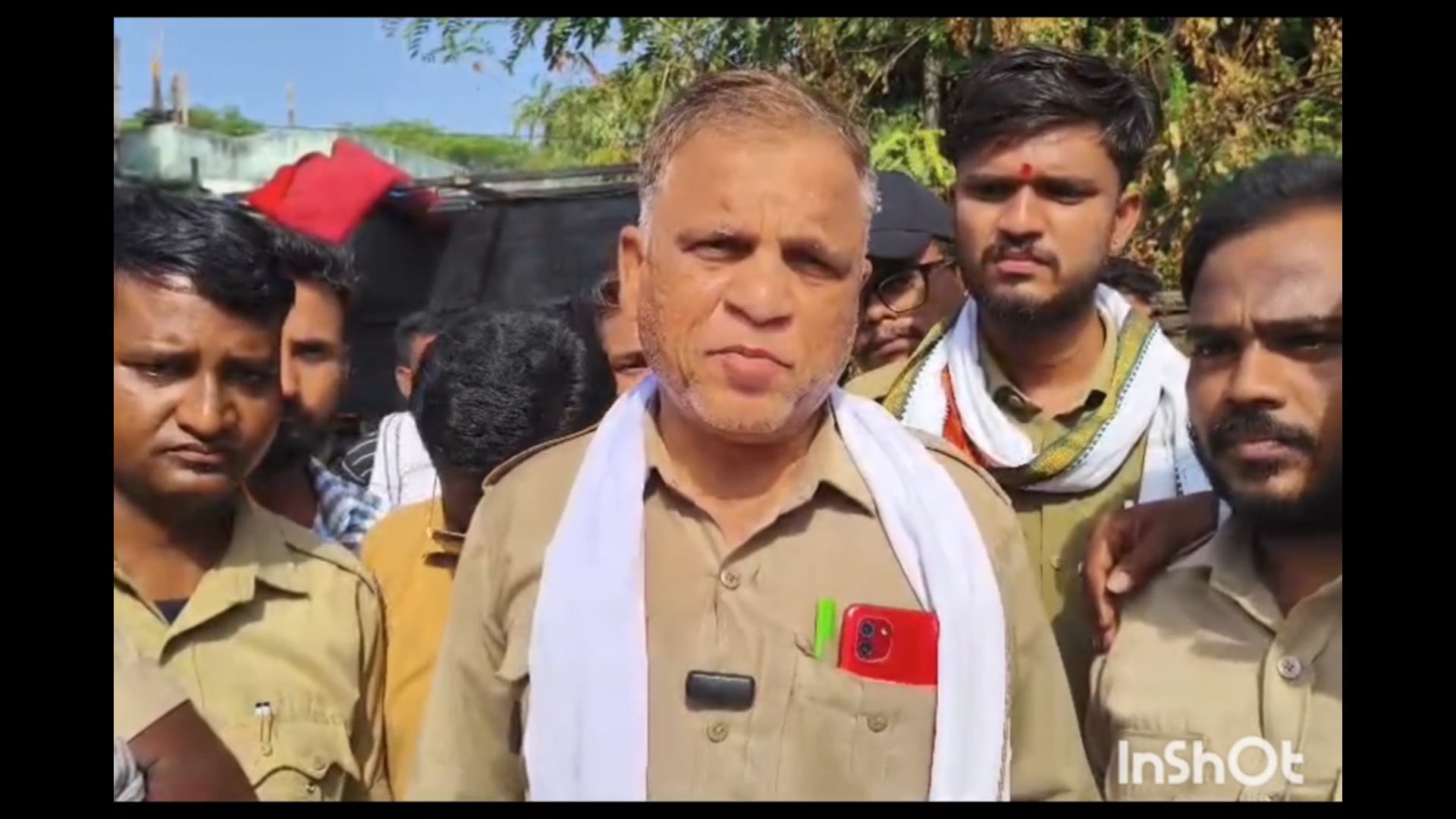एसटी वर्कशॉप समोर पगारवाढीसाठी चंद्रपुरात ईव्ही बस चालकांचे आंदोलन; ईव्ही बस सेवा ठप्प, प्रवाशांचे हाल!