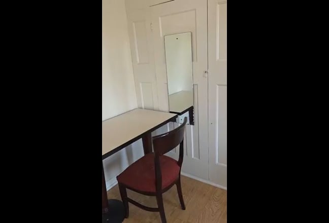 Large room in a quiet residential lewisham area  Main Photo
