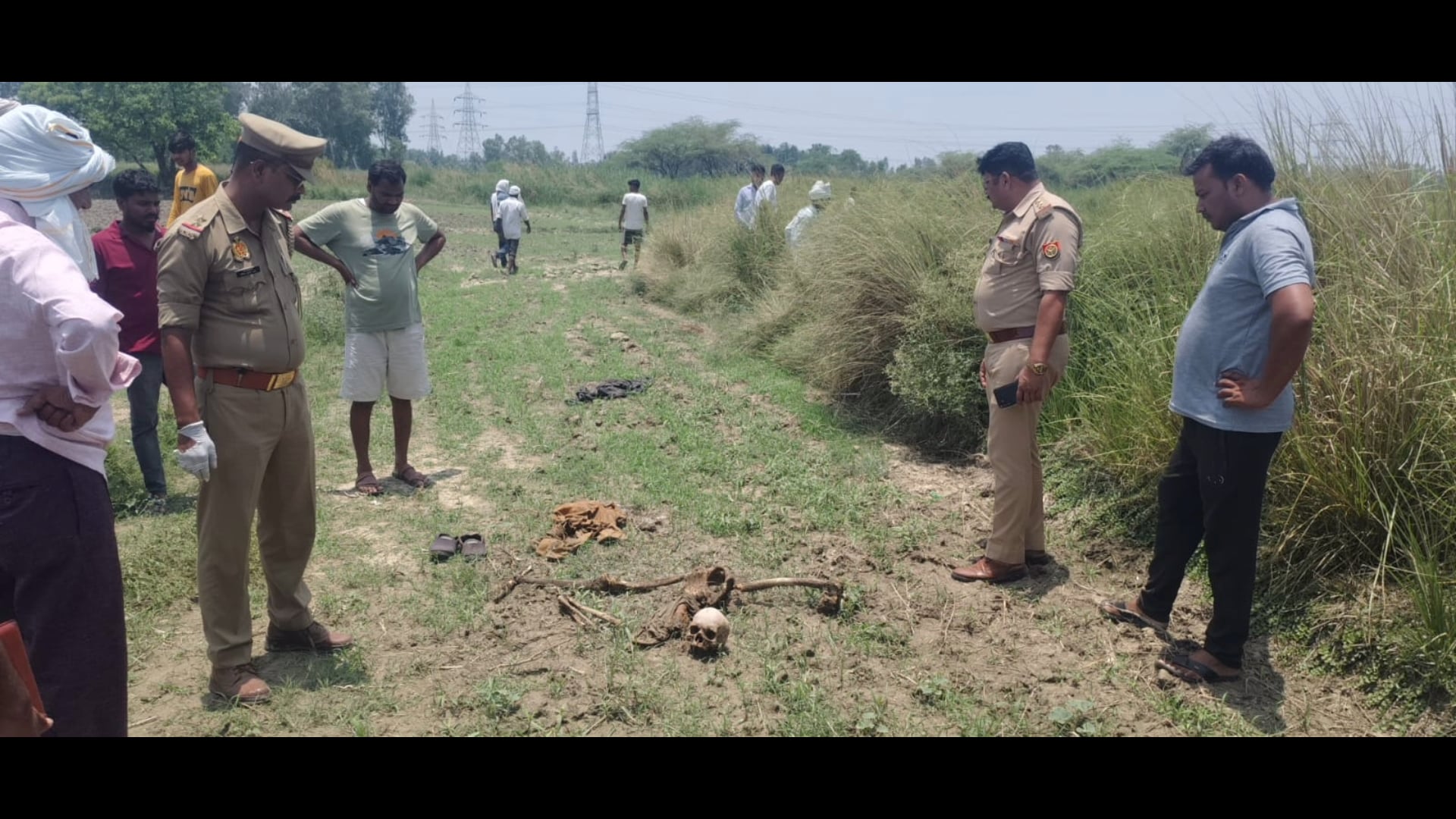 अम्बेडकरनगर टांडा कोतवाली क्षेत्र के किशुनपुर नहर के पास नरकंकाल मिलने से इलाके में सनसनी।