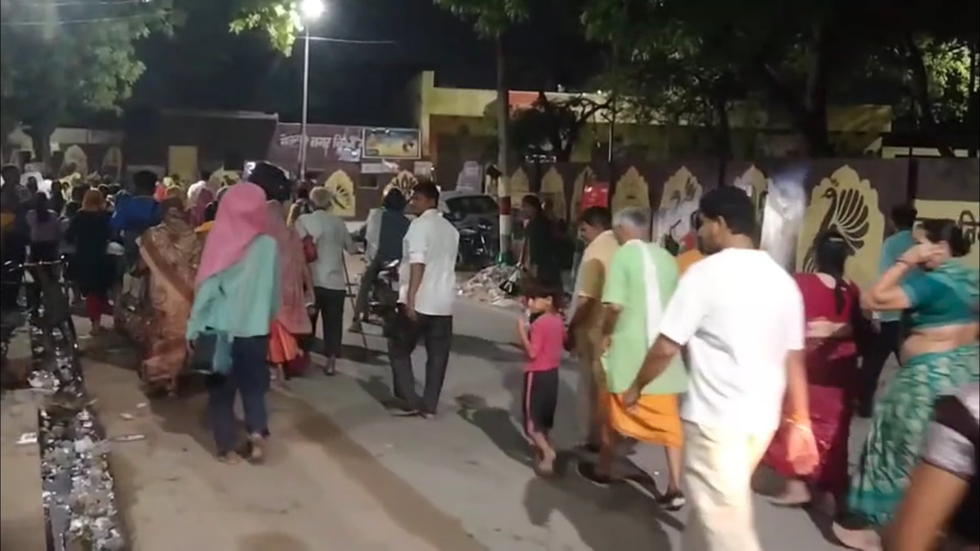 वृंदावन पंचकोशीय परिक्रमा में उमड़ा भक्ति भाव और आस्था का भारी जन सैलाब