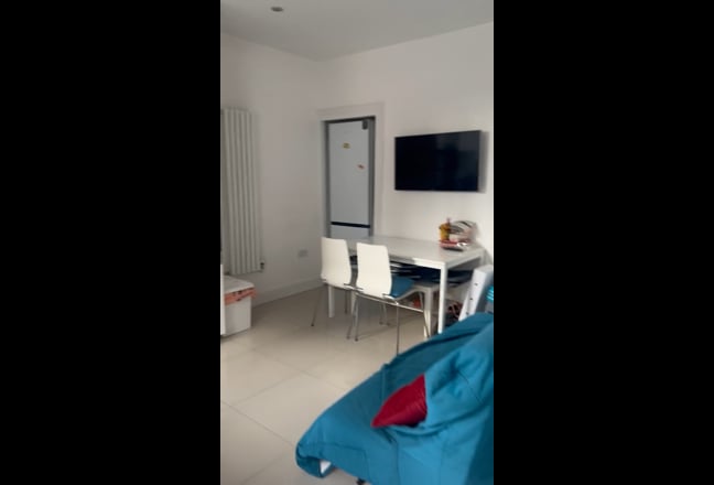 Room in a shared flat Lewisham High Street Main Photo