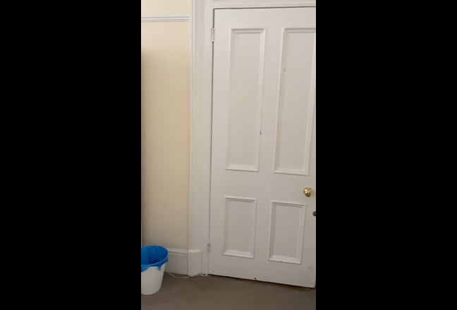 Spacious ensuite and large double bedroom Main Photo