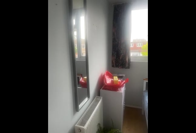 Single Bedroom with Double Bed Main Photo