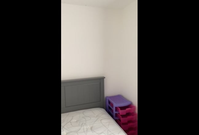 A lovely double bedroom to rent(N15) Main Photo