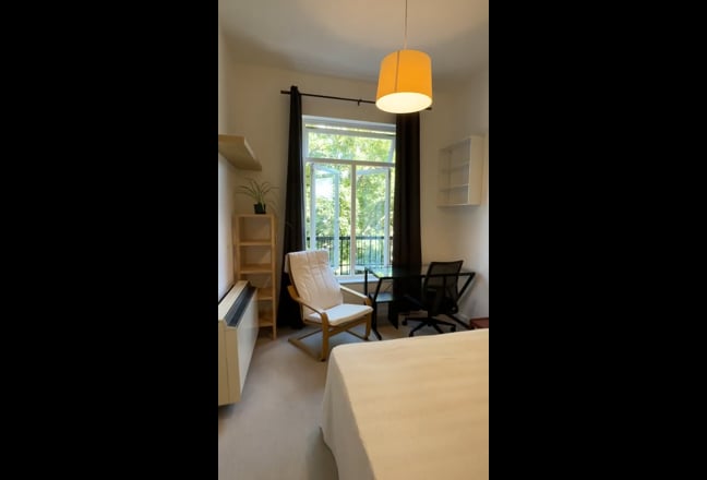 2B2B Quiet Bright Clean Ensuite Balcony Gdn View   Main Photo
