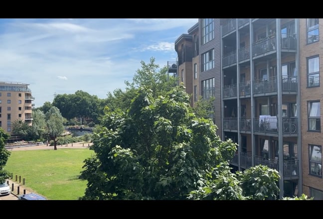 950 PCM Lovely Double Room in Light Clapton Flat Main Photo