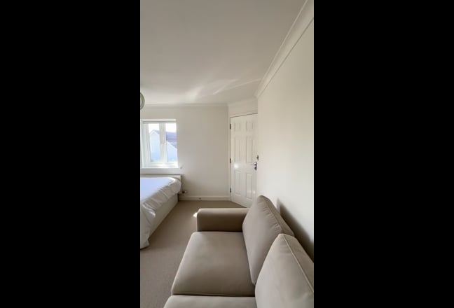 Double En-Suite Bedroom Main Photo