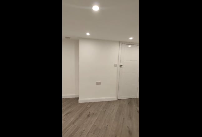 🌟 Stunning New Studio Apartment | All bills inc Main Photo