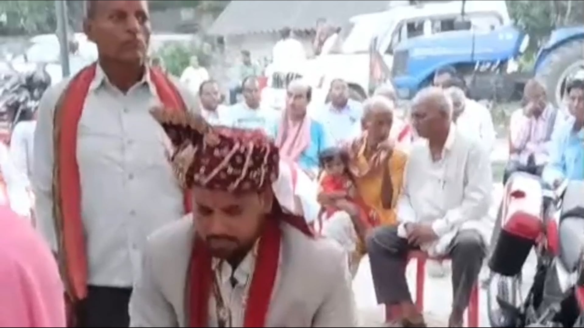 तिलक में दहेज का बकाया 5 हजार रुपए को लेकर हुआ विवाद,