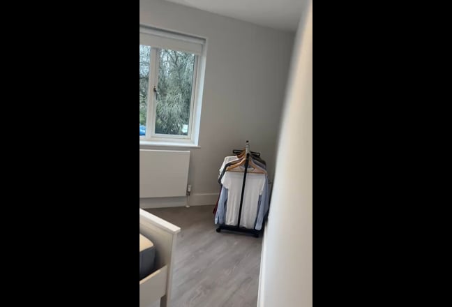✨ Room Available – Cobham ✨ Main Photo