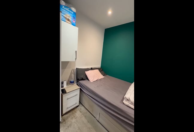 Spacious Double room in Slough Main Photo