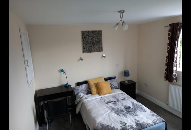 Double Onsuite Room Nr Birmingham Business Park. Main Photo
