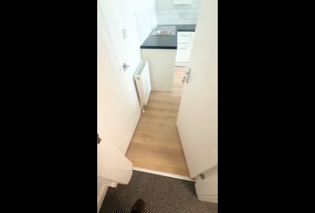 Modern Studio Flat – All Bills Included  Main Photo