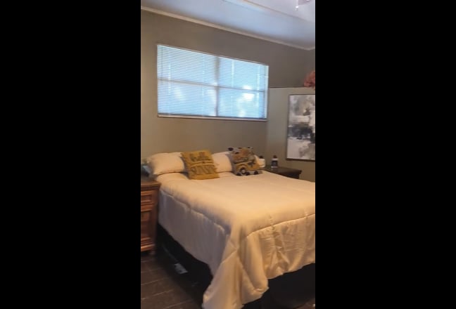 Quiet living on a horse ranch  Main Photo