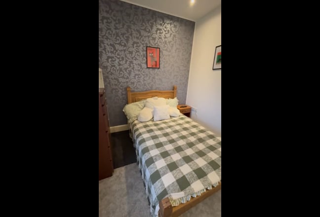 Bright Clean Double Room Main Photo
