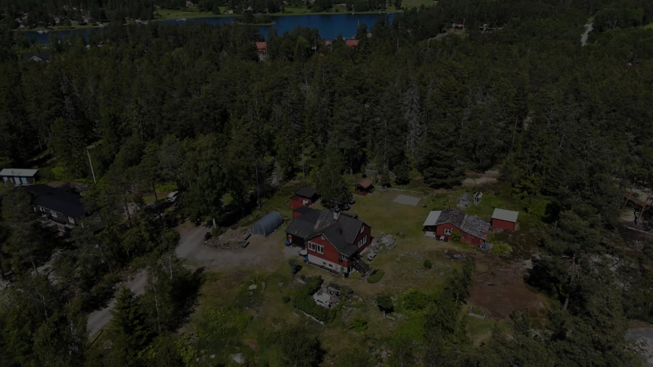 5 rum Fritidshus på Skogsdalsvägen 16 Ljusterö - Lillström Österåkers kommun - video