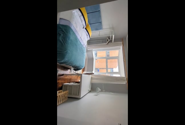Bedroom in 2 bed flat with ensuite Main Photo
