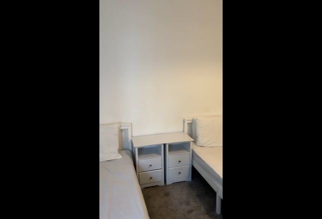 Spacious Twin Bedroom for 2 persons Main Photo