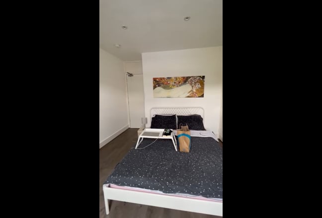 Spacious Double Room, Zone 2 – Bills Inc, Rent Neg Main Photo