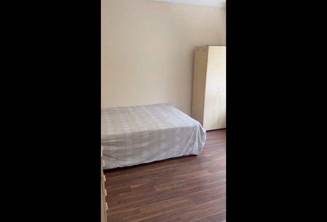 King Size Room Available  Main Photo
