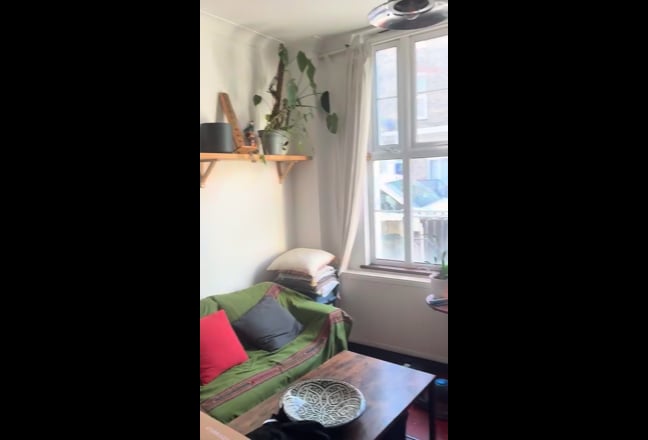 Large Double Room Available – Stoke Newington N16 Main Photo