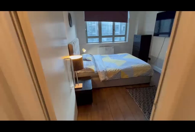  Furnished Room for Rent Main Photo