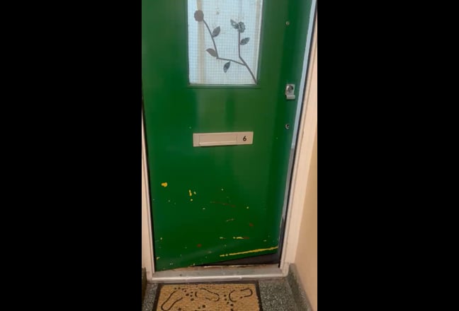🏡 Spacious 2 Bed Flat | Balcony | East Ham E6 1ET Main Photo