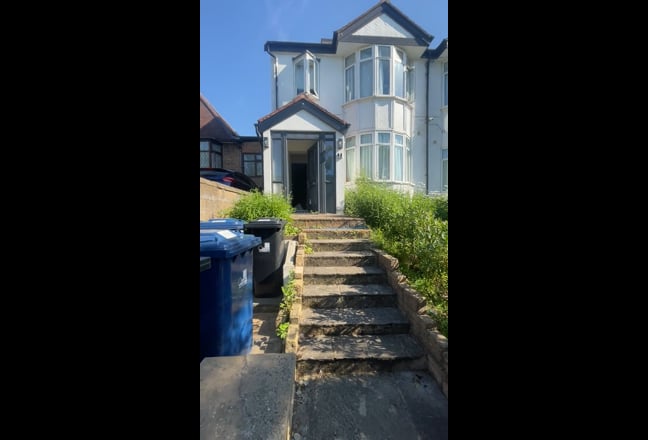 Two London Filmmakers Looking for Third Housemate Main Photo