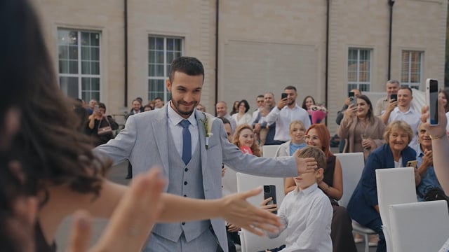 Видео