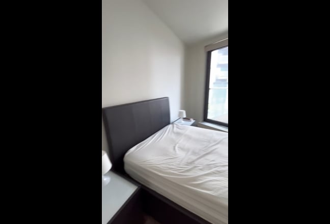 1 Bed (away flatmate)| Canary Wharf | Pool & Gym Main Photo