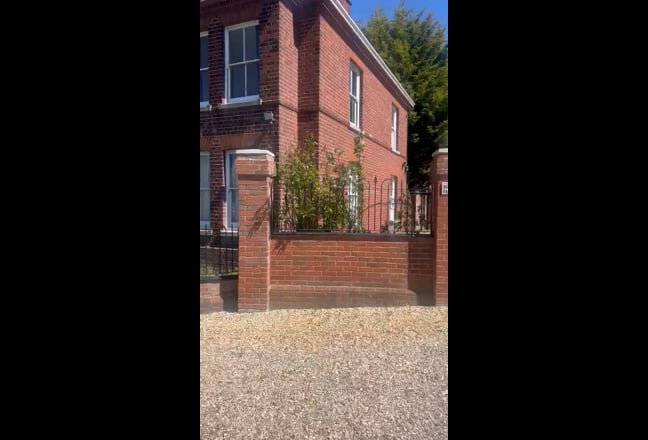 Video 1: Kitchen/ Dining Room