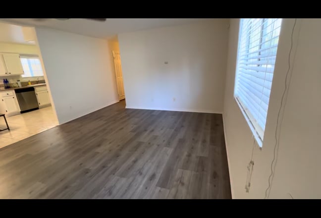Two Rooms For Rent Main Photo