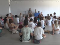 'Emporiom' celebra el solstici d'estiu amb la pràctica del Ioga